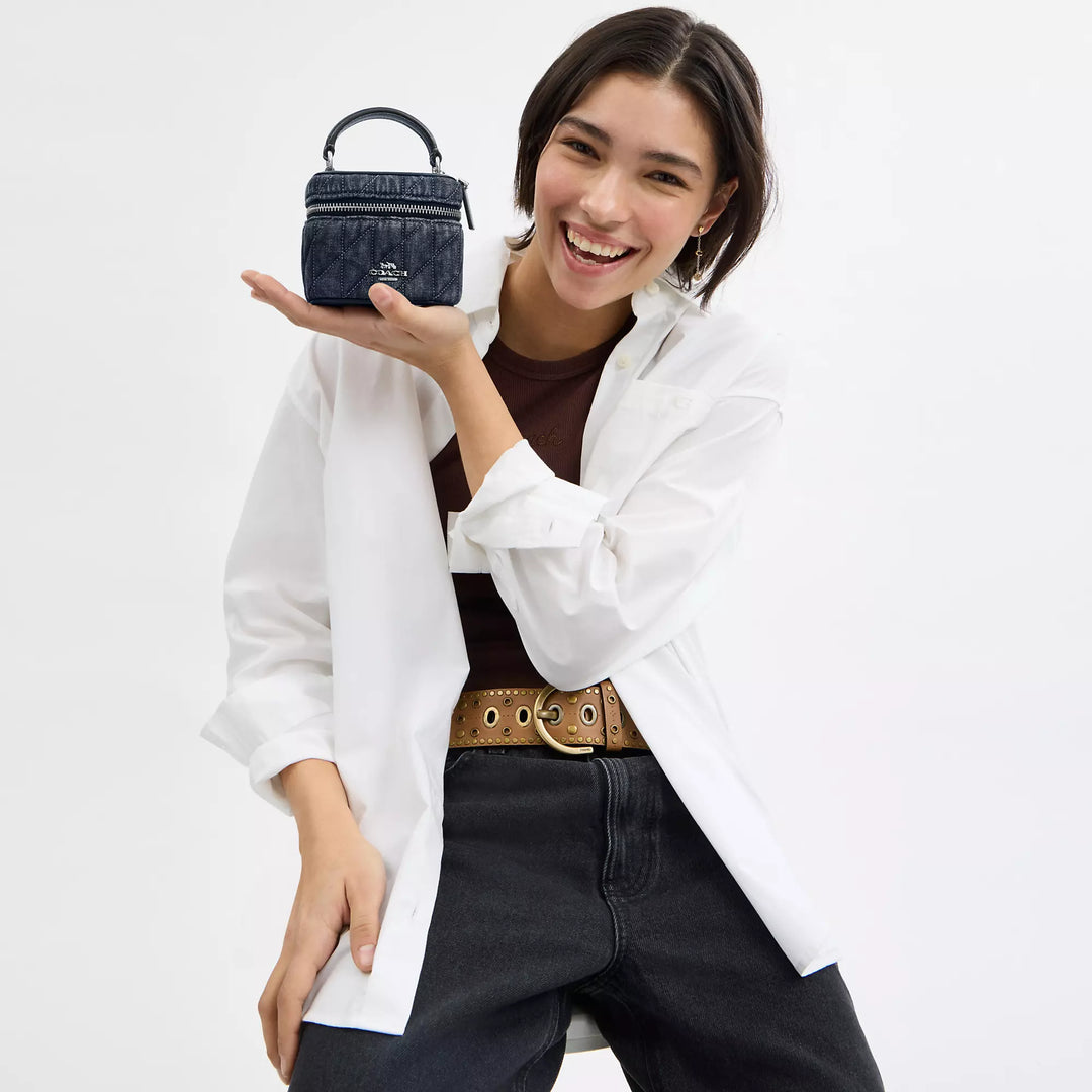 ミニミニサイズ♪【Coach】デニム  Avaクロスボディバッグ Coach Outlet Ava Crossbody Bag With Quilting | ShopSimon