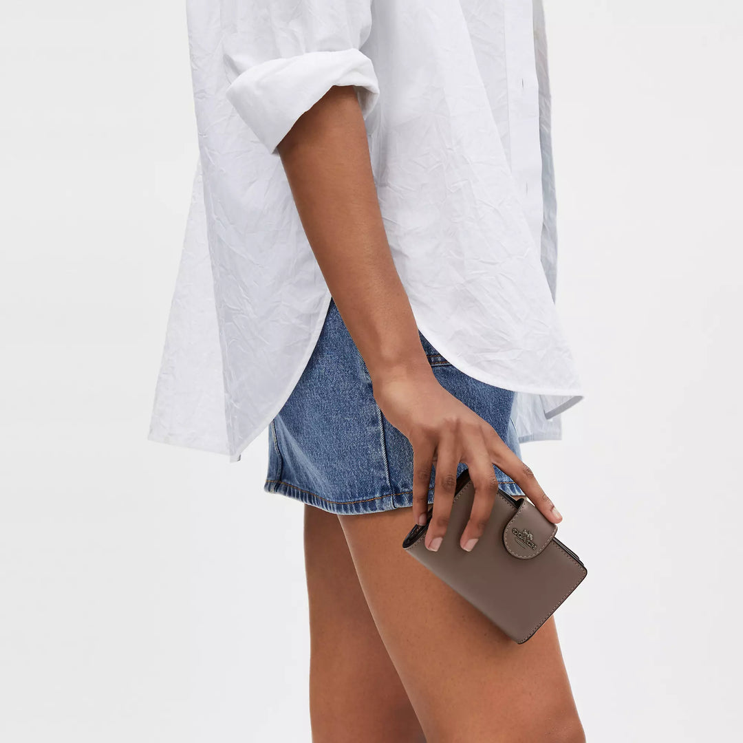 Coach Outlet Medium Corner Zip Wallet | ShopSimon