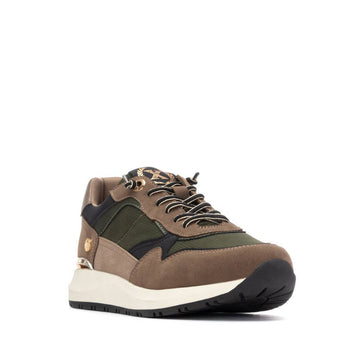 XTI Women's Lightweight Casual Lace Up Sneakers