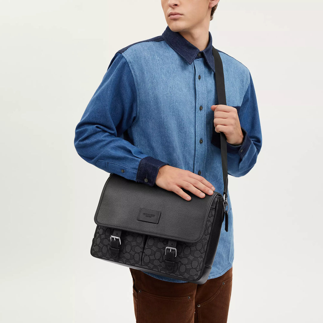 COACH スプリントメッセンジャー レザーバッグ　ミッドナイトネイビー Coach Outlet Sprint Messenger In Signature Jacquard | ShopSimon