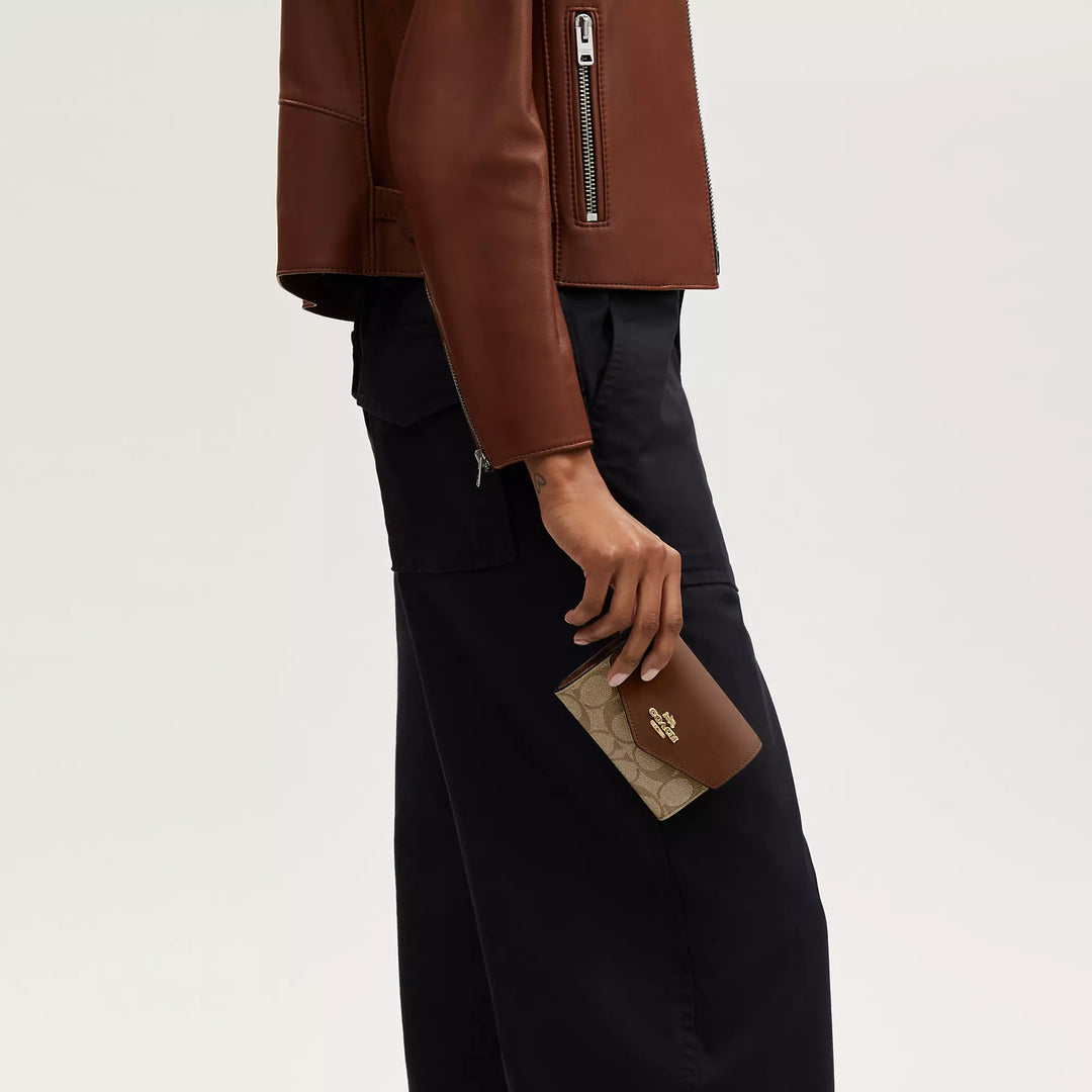COACH Mini Envelope Wallet With Strap 財布ショルダーバッグ Coach Mini Envelope Wallet With Strap | Brixton Baker
