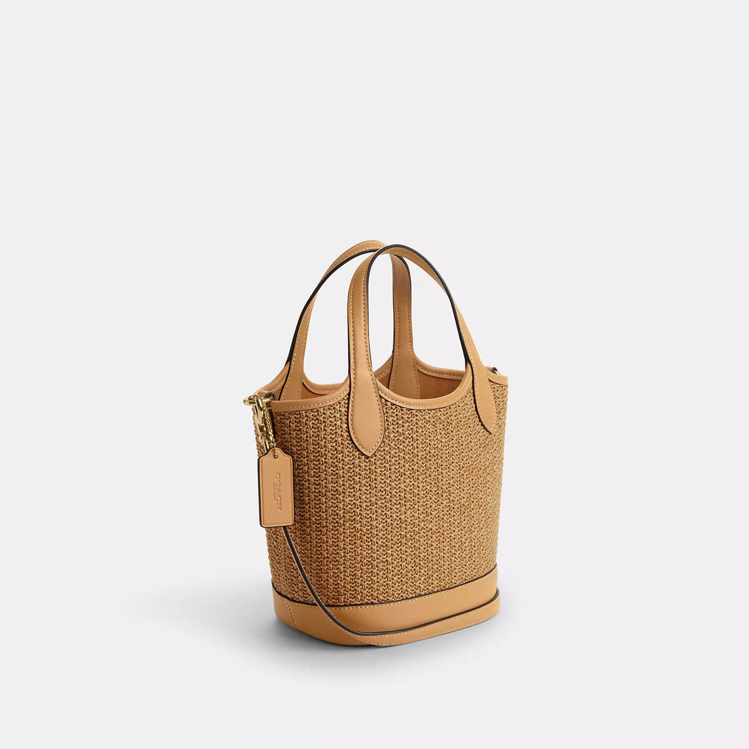 新作【COACH】Hanna Bucket Bag★オシャレなバケツ型 かごバッグ Coach Hanna Bucket Bag at Freeport Fashion Outlet | TikTok