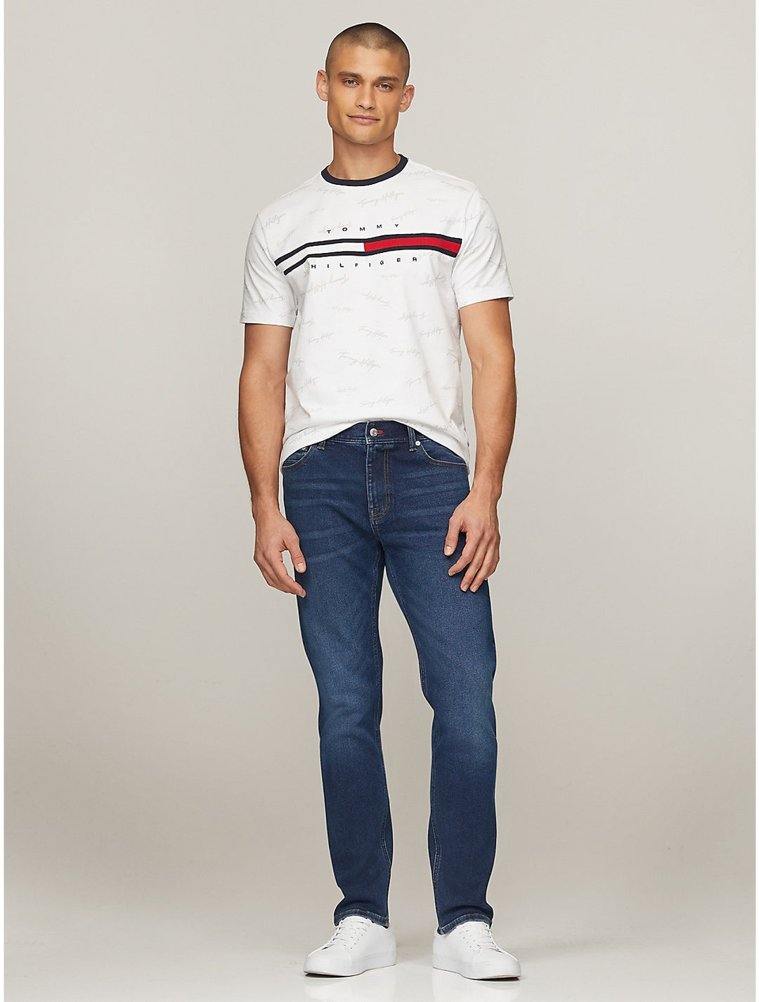 ★EU発* *新作*Signature Flag Stripe Tシャツ/B★ Tommy Hilfiger Men's Signature Flag Stripe Logo T-shirt