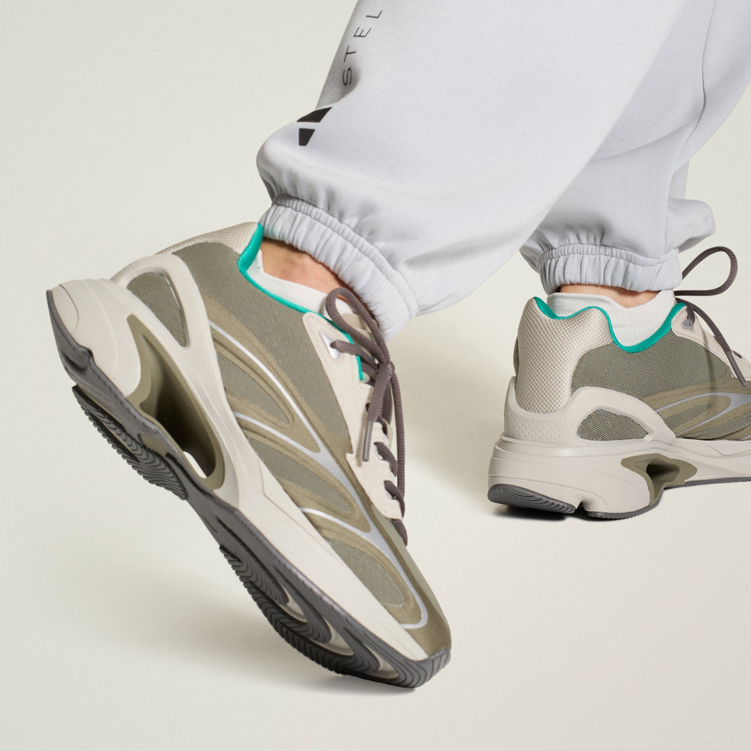 (取寄) アディダス バイ ステラマッカートニー レディース スポーツウェア 2000 adidas by Stella McCartney women adidas by Stella McCartney Sportswear 2000 Footwear White/Chalk White/Chalk Pearl adidas Women's By Stella Mccartney Sportswear 2000 Shoes | ShopSimon