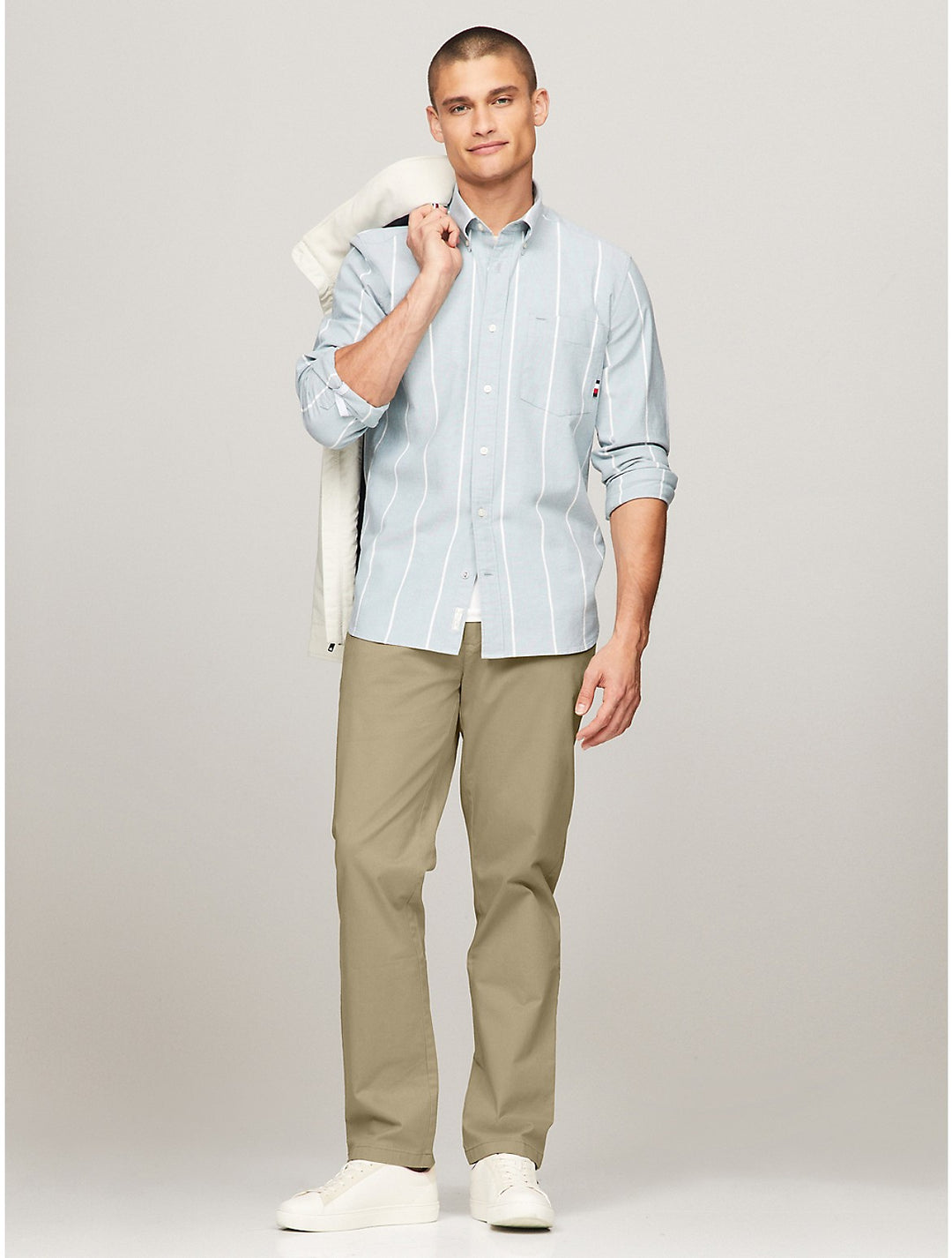 Tommy Hilfiger Men's Straight Fit Thflex Tommy Chino | ShopSimon