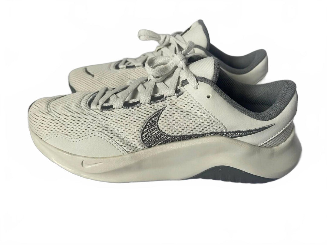 NEW NIKE men\'s legend essential 3 trainers shoe in photon dust anthracite cool g Amazon.com | Nike Men main image 2