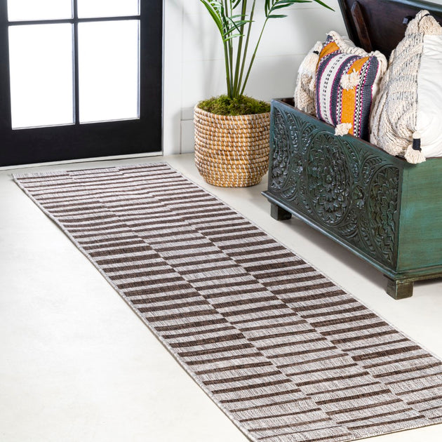 JONATHAN Y Sukie Modern Offset Stripe Indoor/Outdoor Area Rug | ShopSimon