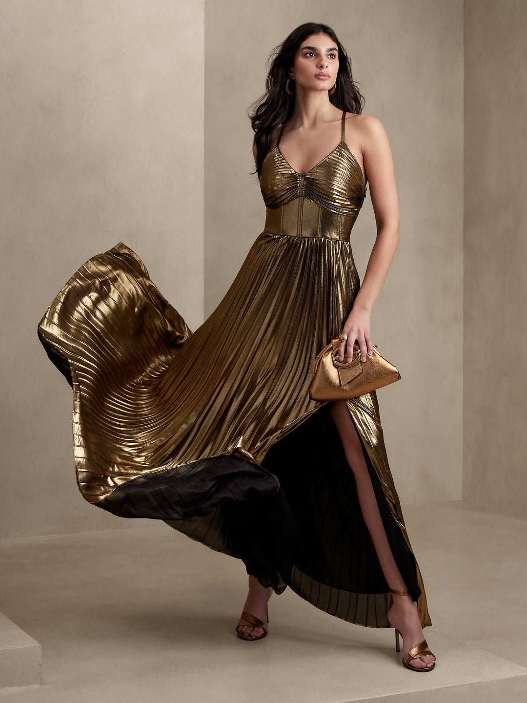 Banana Republic Long Dress With Pleats Banana Republic Green Halter Pleated Maxi Dress M NEW Banana Republic Long Dress With Pleats Banana Republic Green Halter Pleated Maxi Dress M NEW