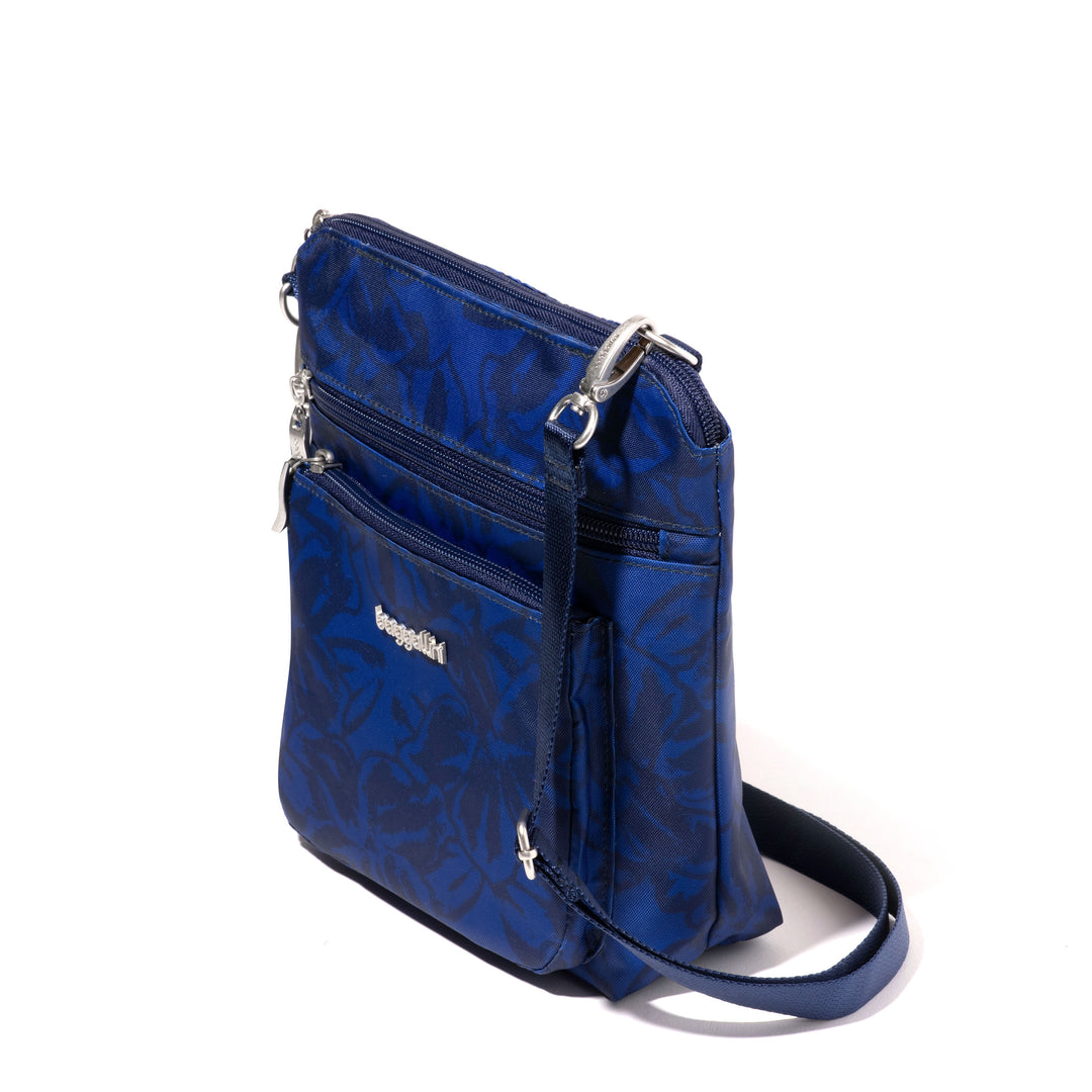 baggallini Modern Pocket Crossbody Bag